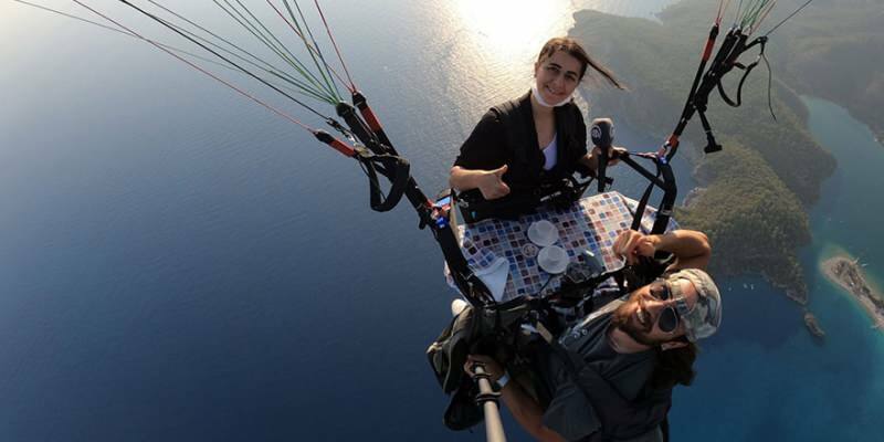 Užili jste si "tureckou kávu a turecký med" při paraglidingu!