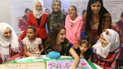 Songül Öden se setkal se syrskými ženami