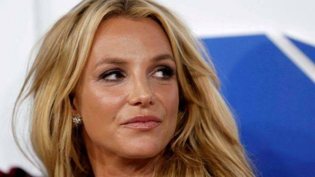 Slavná zpěvačka Britney Spears, 'Victoria