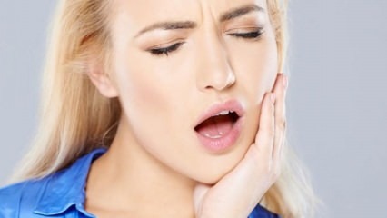 Co způsobuje bolest čelistí? Jak je léčba?