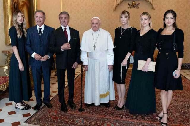 Sylvester Stallone a papež František 