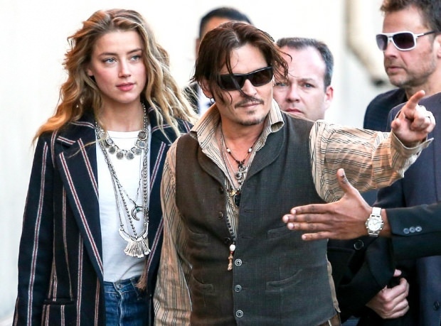Reakce ze skandálu, který porazil Johnny Depp