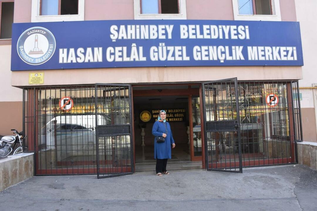 Zeliha Kılıç, která přišla do zařízení Şahinbey jako praktikantka, zůstala jako vychovatelka