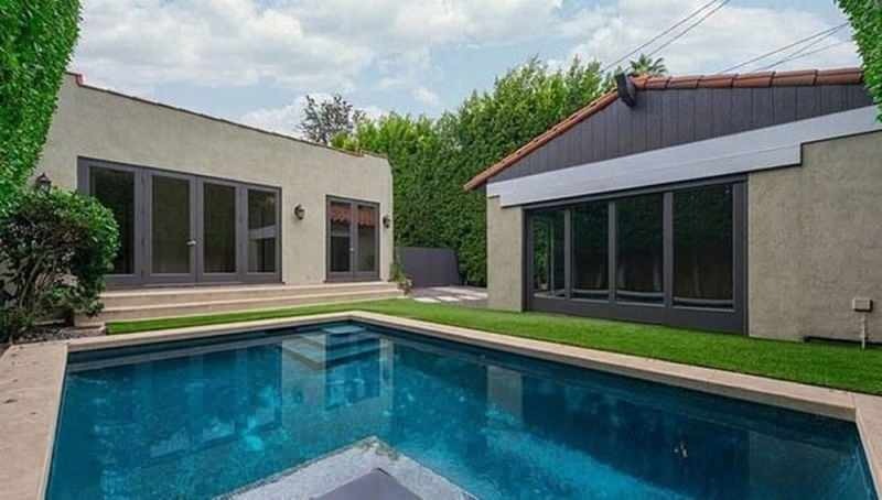 Charlize Theron uvádí na trh svůj bungalovový dům za 1,8 milionu dolarů!
