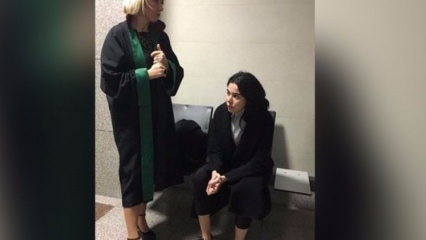 Asena Atalay byla poprvé viděna v soudní budově