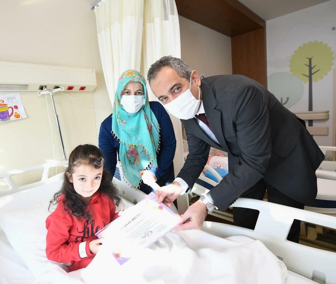 Emine Erdoğan sdělila své přání uzdravení dětem, které byly ošetřeny v nemocnici
