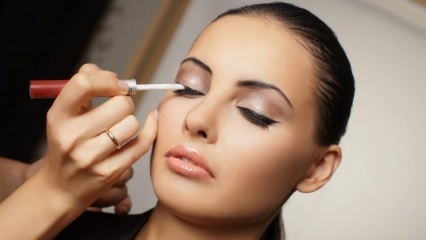 Gelové výrobky používané v přírodním make-upu