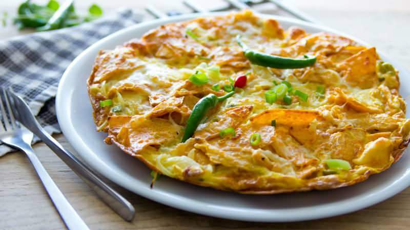 Jak udělat nejjednodušší omeletu? Tipy na výrobu sýrových omelet