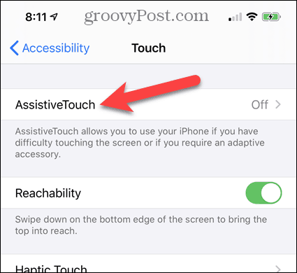 V nastavení usnadnění přístupu iPhone klepněte na AssistiveTouch