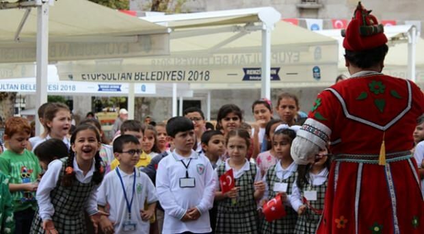 Děti začaly školu s 500letou osmanskou tradicí