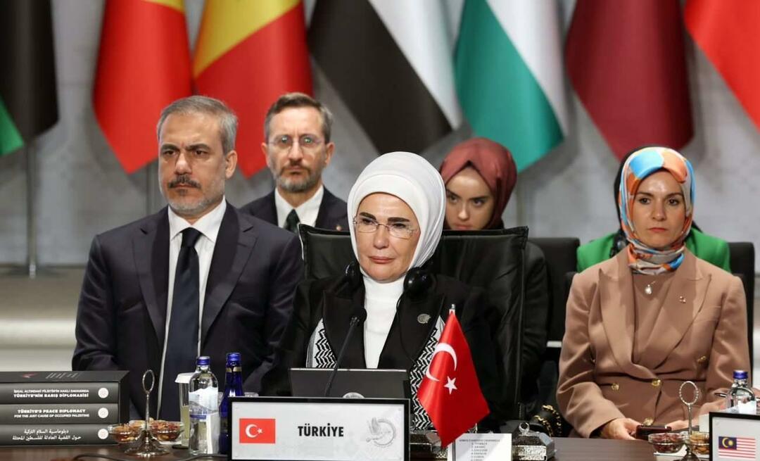První dáma Erdoğan: „Jsme povinni udělat víc než jen prolévat slzy, abychom masakr zastavili“