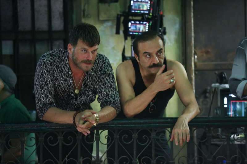 Poslední role Kıvanç Tatlıtuğ ve filmu je spirálou organizovaných děl