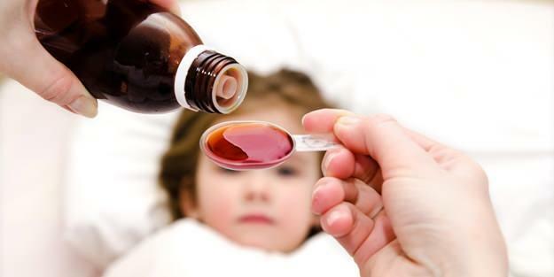 Při podávání léku svým dětem buďte opatrní, abyste podávali dávku doporučenou lékařem.