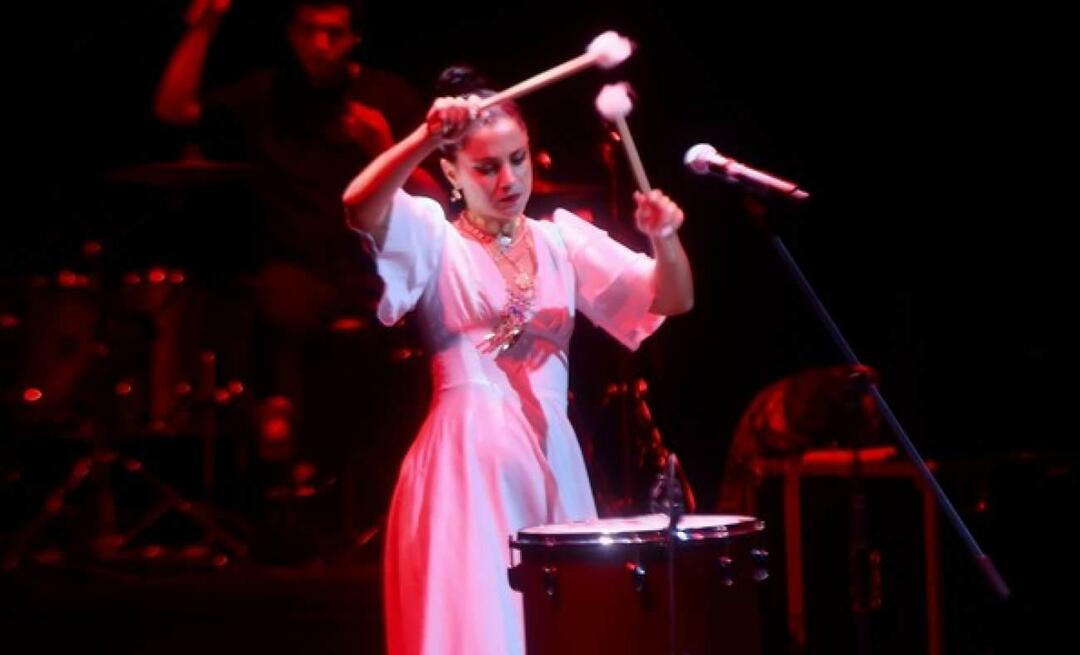 Emel Mathlouthi „Věnuji svůj istanbulský koncert Palestincům“