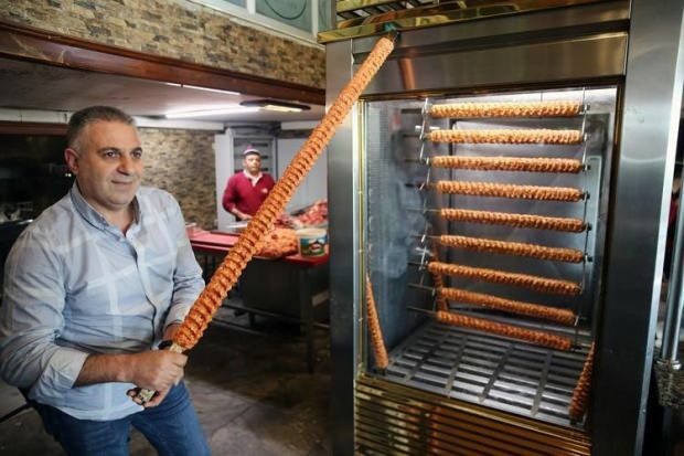 Zcela nový vkus v Adaně! Tento Adana kebab se prodlužuje!