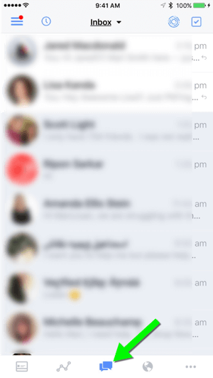 V mobilní aplikaci Facebook Pages Manager přejdete do doručené pošty klepnutím na střední ikonu.