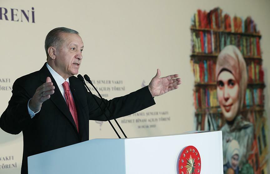 Prezident Erdoğan promluvil při otevření nadace Şule Yüksel Şenler Foundation