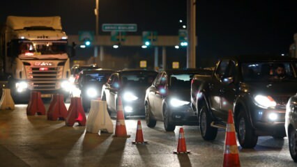 Existuje zákaz cestování v osobních automobilech? Provincie se zákazem cestování a rizikem