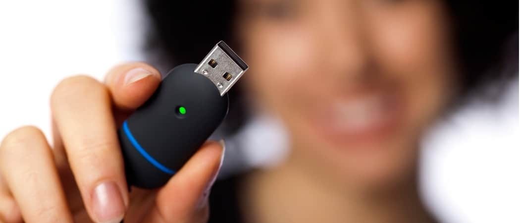 Jak šifrovat USB flash disk nebo SD kartu v systému Windows 10