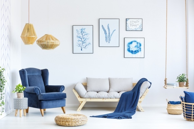 námořnická modrá dekorace obývacího pokoje