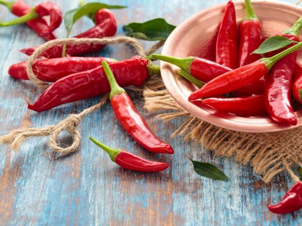 Hořkost sušených chilli papriček se zvyšuje díky slunci