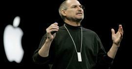 Pantofle zakladatele Applu Steve Jobs jsou v aukci! Prodáno za rekordní cenu