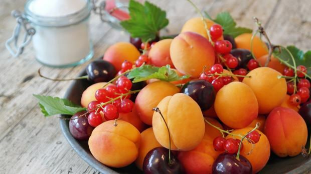 Jaké ovoce by mělo být konzumováno v jakém měsíci?