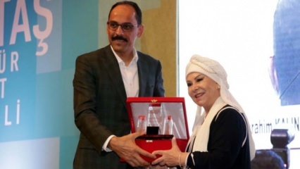 Legenda turecké lidové hudby získala cenu Bedia Akartürk