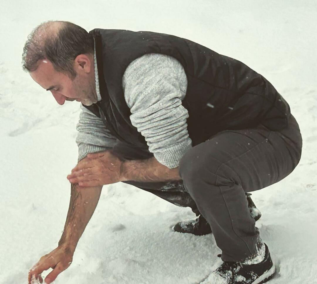 Ömer Karaoğlu se umyl sněhem