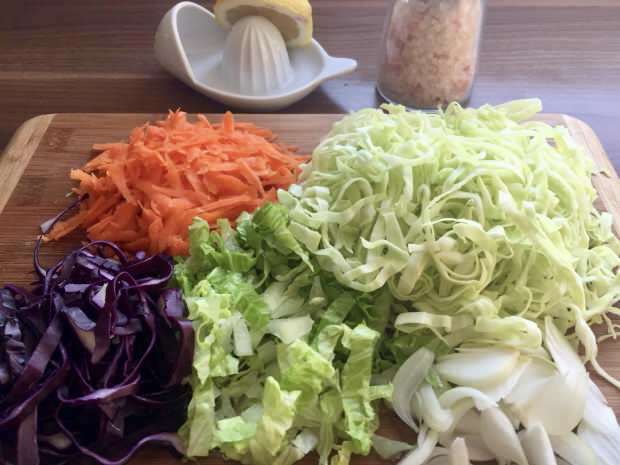 Jak si vyrobit praktický zelný salát Coleslaw?
