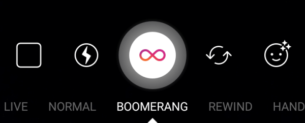 Pomocí funkce Boomerang se ze série fotografií stane smyčkové video.