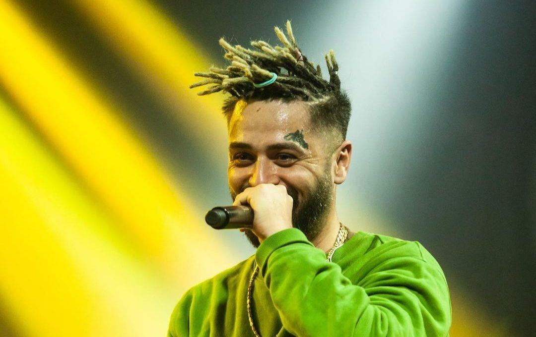 Slavný rapper Şehinşah málem zemřel, když se snažil dostat na koncert!