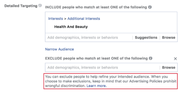 Facebook zavedl nové výzvy, které inzerentům připomínají antidiskriminační zásady Facebooku, než vytvoří reklamní kampaň a při použití jejích nástrojů pro vyloučení.