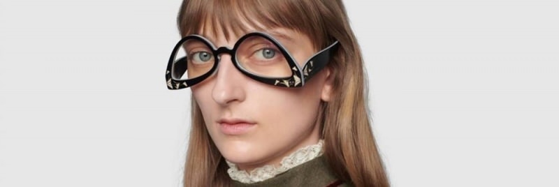 Gucciho „obrácené“ brýle o hmotnosti 5 tisíc liber byly zesměšňovány!