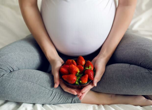 Je jahoda jedena během těhotenství
