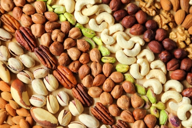Zvyšuje hmotnost sušených ořechů?
