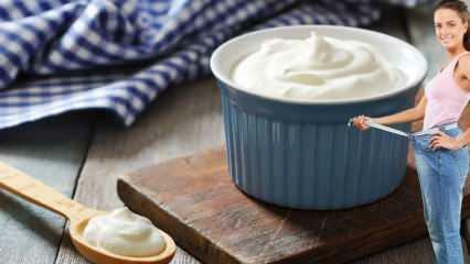 Jak dělat jogurtovou dietu? Přispívá vám jogurtová dieta k hubnutí? 3denní jogurtová dieta
