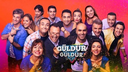 Slavný zpěvák Emre Altuğ přestoupil do 'Güldür Güldür