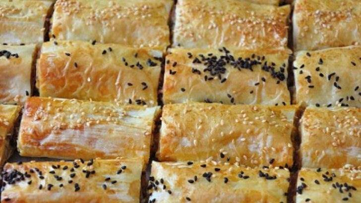 Jak vyrobit houbový koláč z baklava phyllo?