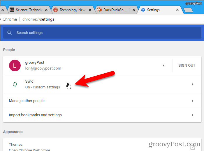 Na obrazovce Nastavení Chrome v systému Windows klikněte na Synchronizovat