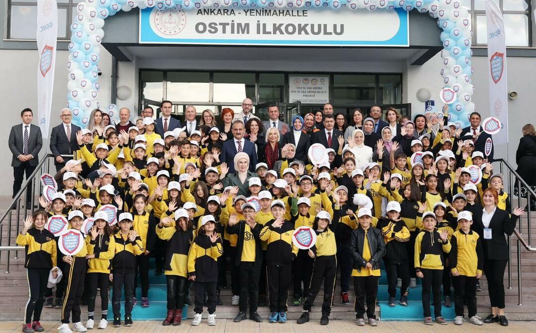 Emine Erdoğan navštívila základní školu Ostim