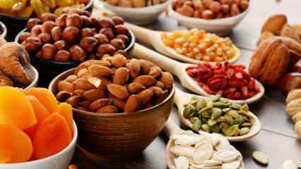 Kolik kalorií obsahuje ořechy? Způsobují ořechy přibírání na váze? Kolik kalorií ve směsi ořechů