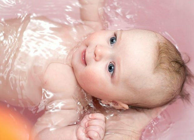 Jak se vykoupat pro kojence?