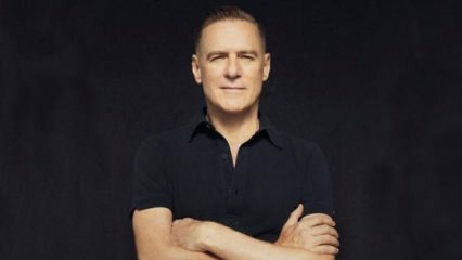 10 Světoznámý zpěvák Bryan Adams se blíží k Turecku tlachání!