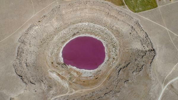 svah sinkhole lake