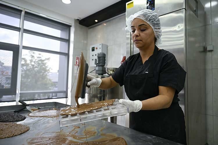 Výroba čokolády Yeşim Tekin