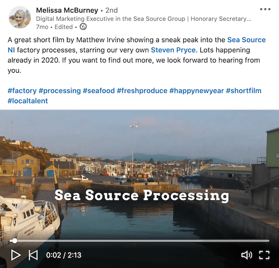 příklad propojeného videa ze skupiny melissa mcburney skupiny mořských zdrojů, která ukazuje některé záběry ze zákulisí jejich továrních procesů