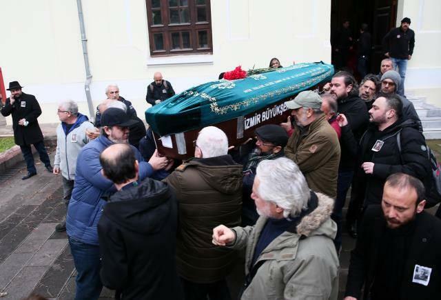 Tělo Leventa Günera bylo pohřbeno na starém hřbitově Bornova