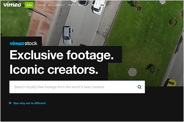 Toto je snímek obrazovky webu Vimeo Stock. Vlevo nahoře je název Vimeo, zelené tlačítko označené Připojit se a následující možnosti: Přihlásit se, Hostovat videa, Prodat, Sledovat, Sklad (nový). Na pozadí se objeví letecký snímek ulice s auty a zeleným ostrovem pro chodce. Následující text se objeví na černém pozadí, které vypadá jako obdélníky naskládané vlevo dole: „Záběry Vimeo Stock Exclusive. Kultovní tvůrci. “ Pod tímto textem je bílé vyhledávací pole. V malém modrém textu pod vyhledávacím polem je odkaz, který říká „Podívejte se, proč jsme jiní“.