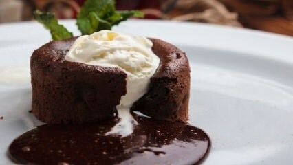 Jak si vyrobit horký čokoládový dort?